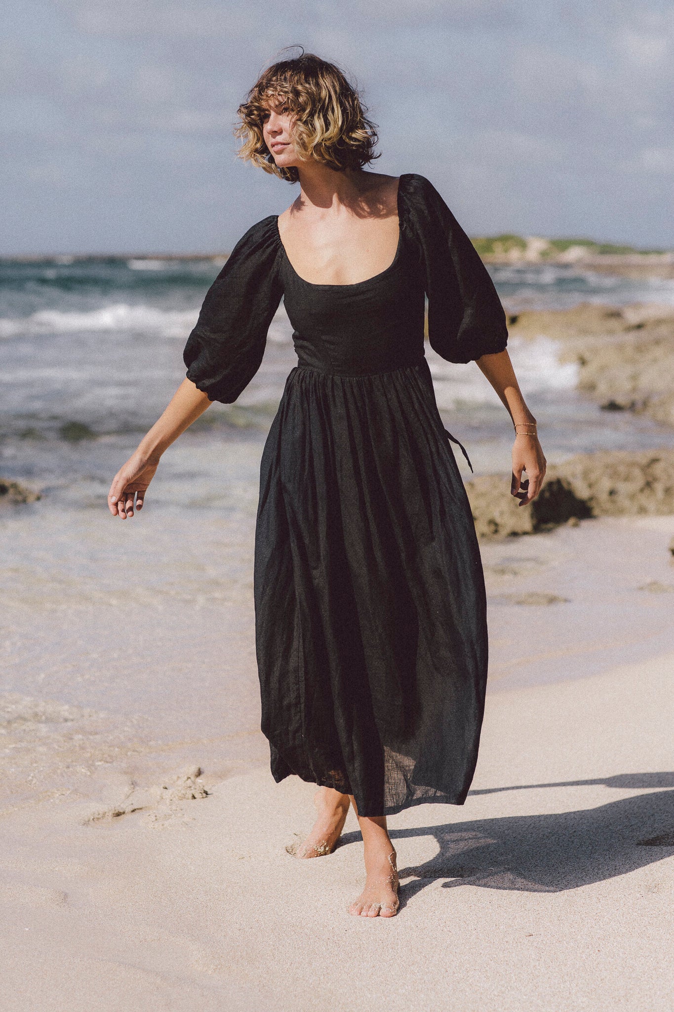 the bellflower dress in noir